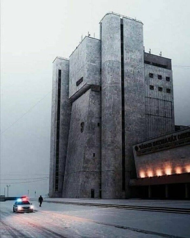 Brutal Buildings (30 pics)