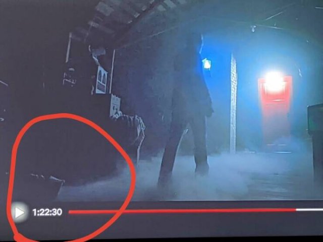 Interesting Movie Mistakes (39 pics)