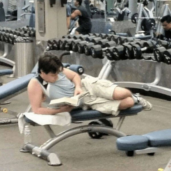 Weird People In The Gym (24 pics)