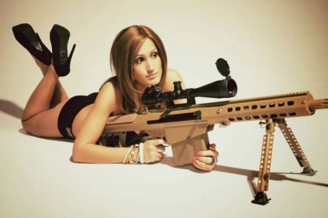 Girls With Guns (43 pics)