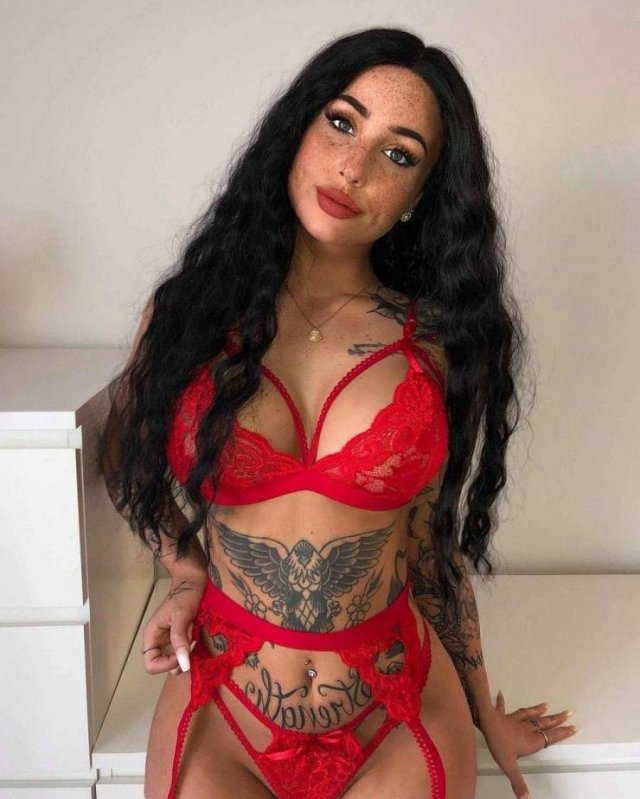 Tattooed Girls (41 pics)