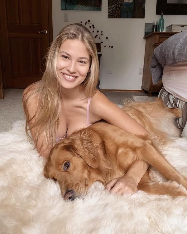 Girls With Puppies (34 pics)