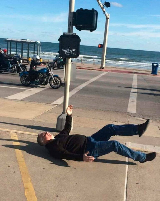 What Is Going On Here? (42 pics)