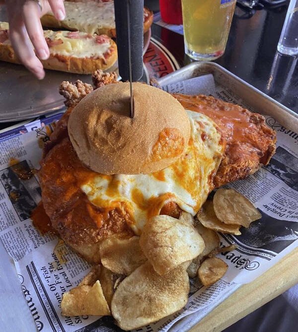 Huge Foods And Dishes (30 pics)