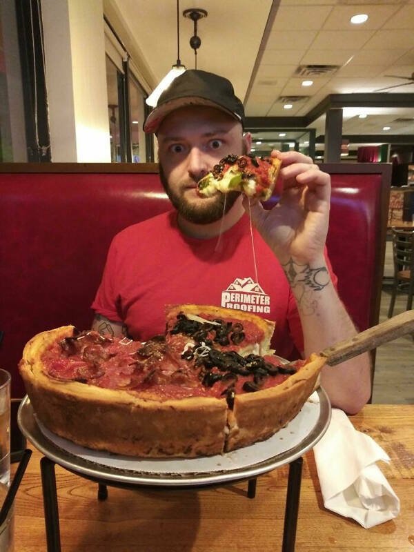 Huge Foods And Dishes (30 pics)