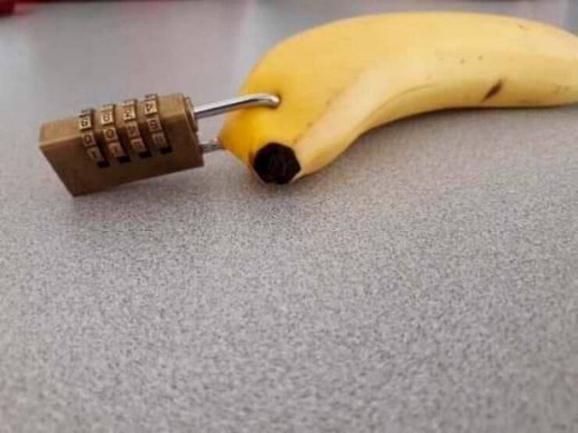 What Is Going On Here? (42 pics)