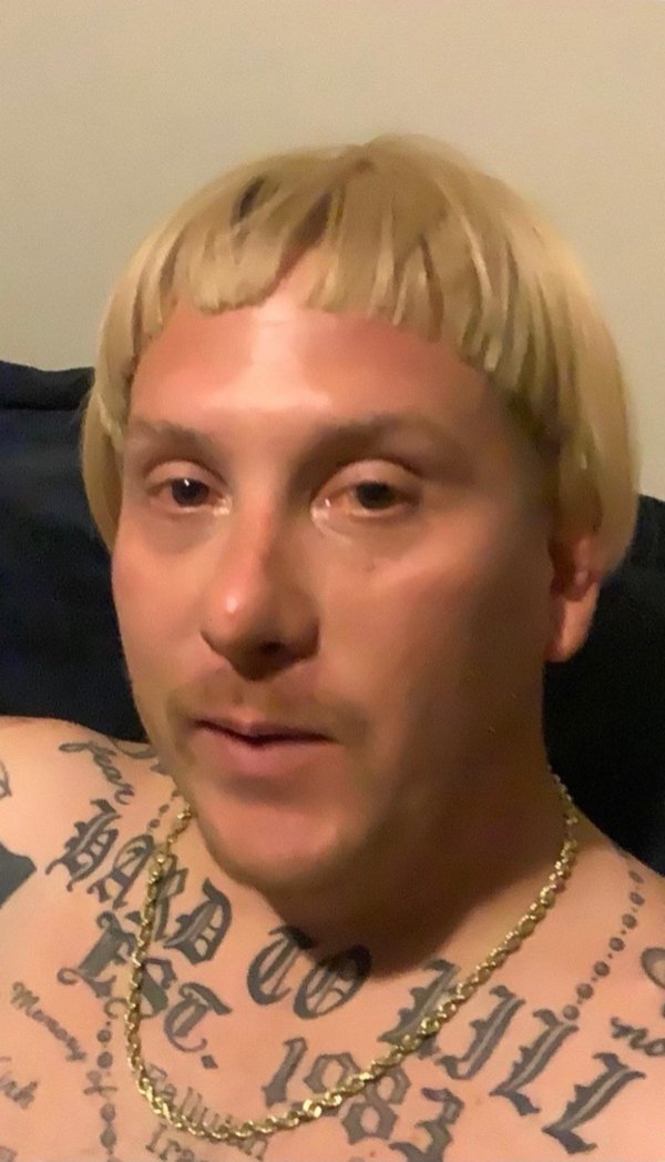 Terrible Haircuts (24 pics)