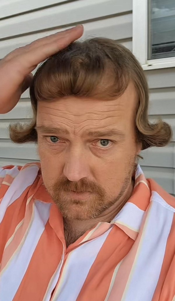 Terrible Haircuts (24 pics)