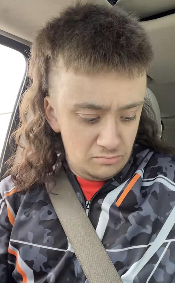Terrible Haircuts (24 pics)
