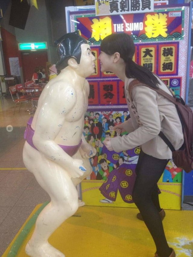 Strange Photos From Asian Countries (34 pics)