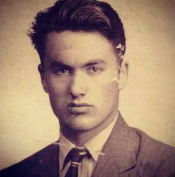 People Talk About Their Amazing Relatives (26 pics)