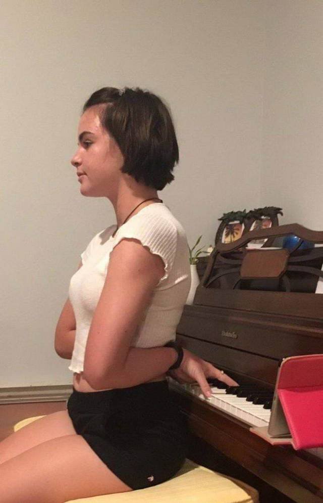 What Is Going On Here? (58 pics)