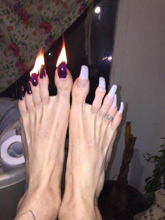 What Is Going On Here? (58 pics)