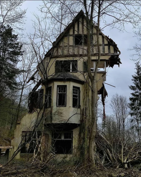 Unusual And Interesting Buildings (26 pics) Unusual And Interesting Buildings (26 pics)