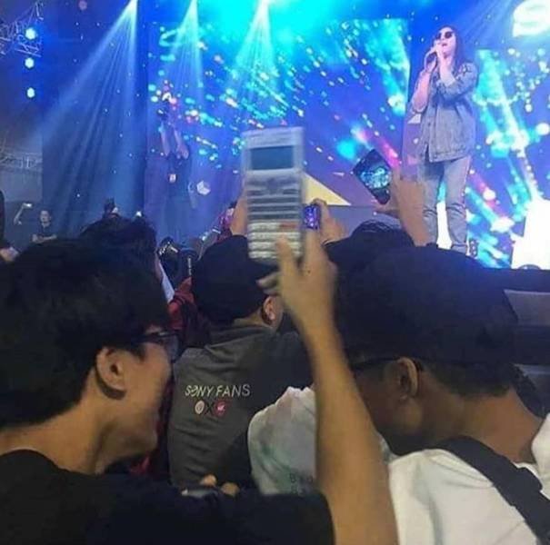 What Is Going On Here? (50 pics)