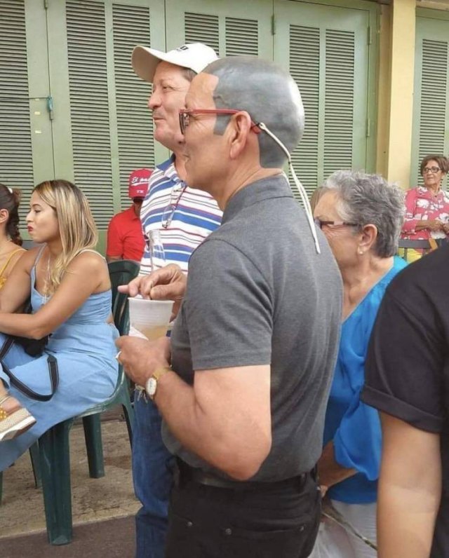 What Is Going On Here? (50 pics)