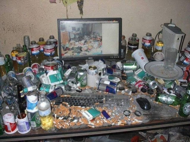 What Is Going On Here? (50 pics)