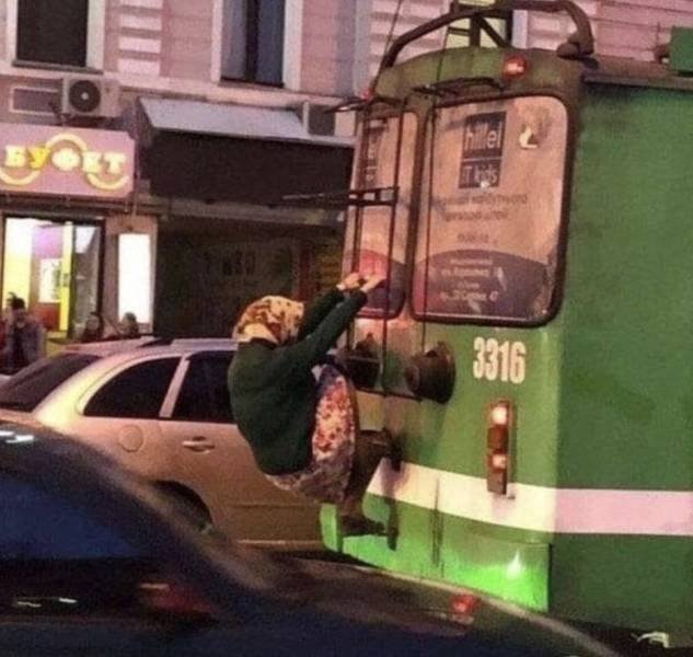 What Is Going On Here? (50 pics)