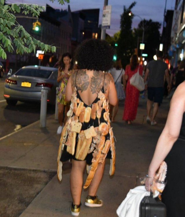 What Is Going On Here? (50 pics)