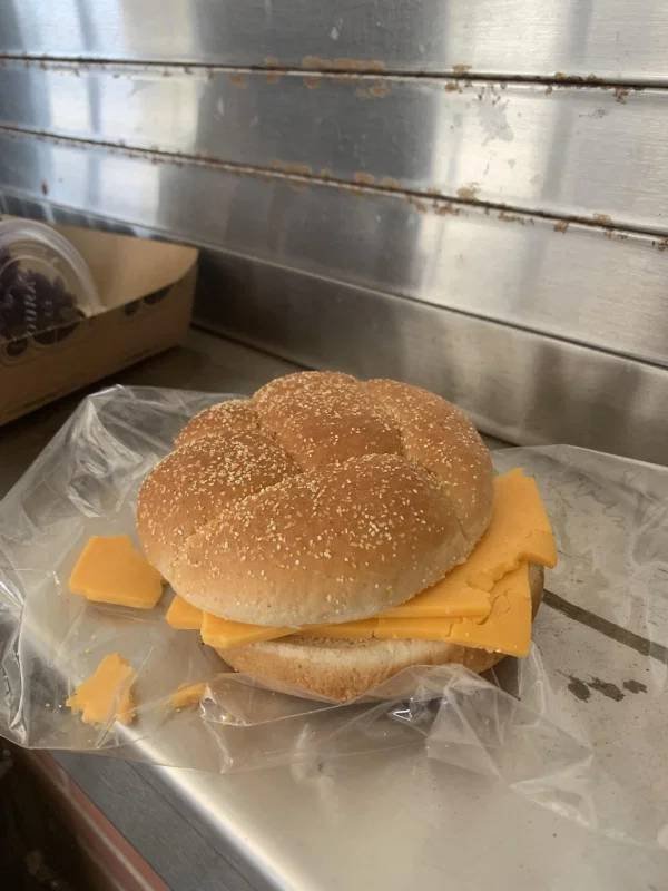 Terrible School Lunches (21 pics) Terrible School Lunches (21 pics)