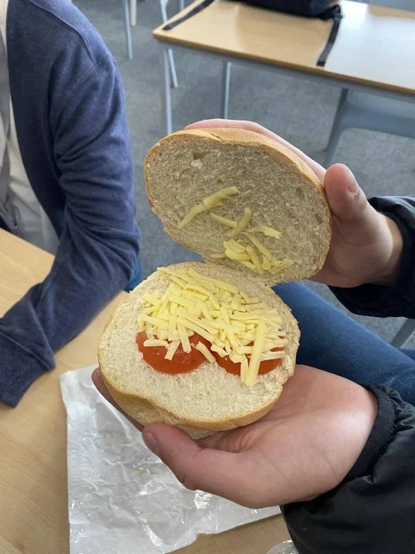 Terrible School Lunches (21 pics) Terrible School Lunches (21 pics)