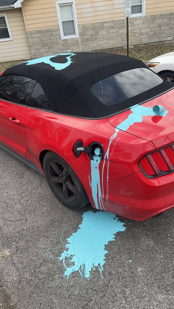Bad Days Happen (43 pics)