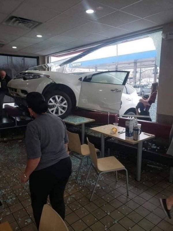 Bad Drivers (25 pics)