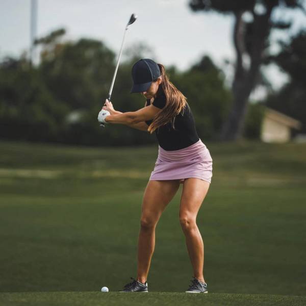 Girls And Golf (33 pics)