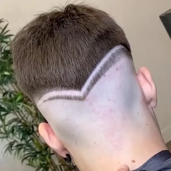 Awful Haircuts (24 pics)