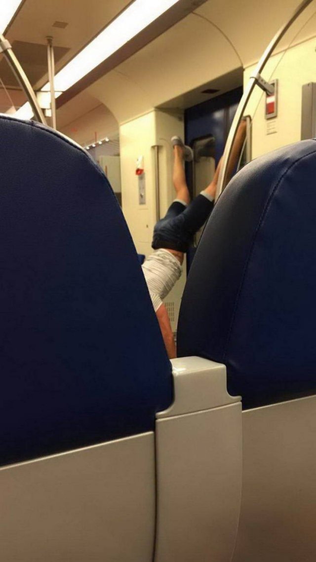 What Is Going On Here? (51 pics)