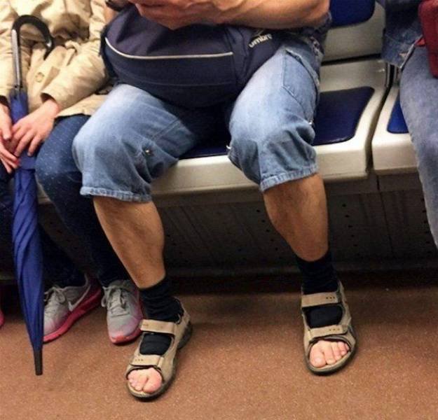 What Is Going On Here? (51 pics)