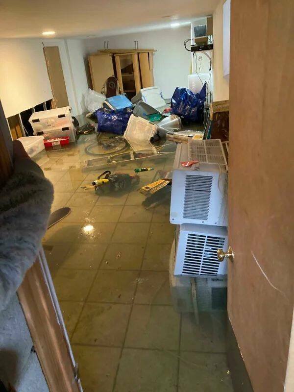 Bad Days Happen (33 pics)