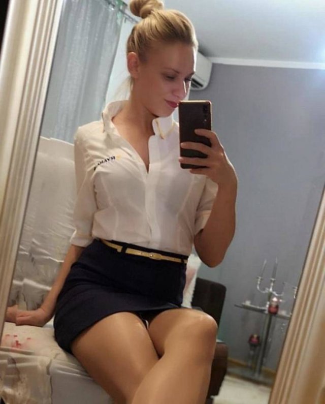 Hot Flight Attendants (23 pics)