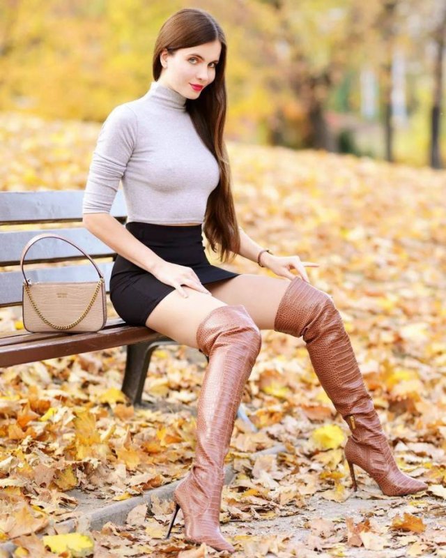 Braless Girls (51 pics)