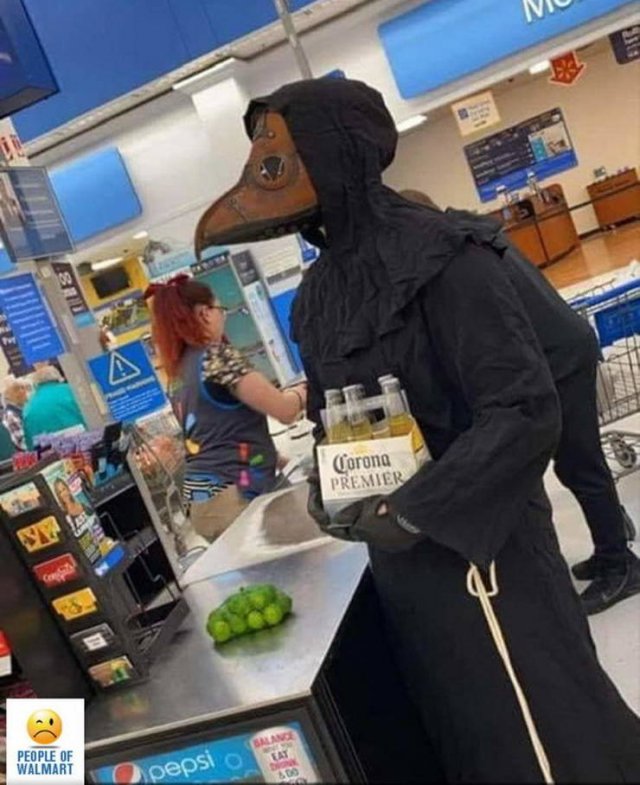 Strange People In Stores (38 pics)
