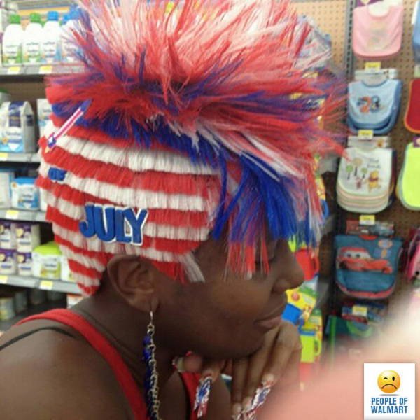 Strange People In Stores (38 pics)