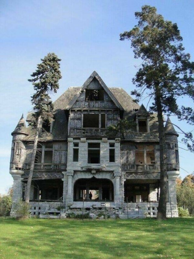 Abandoned Treasures (38 pics)
