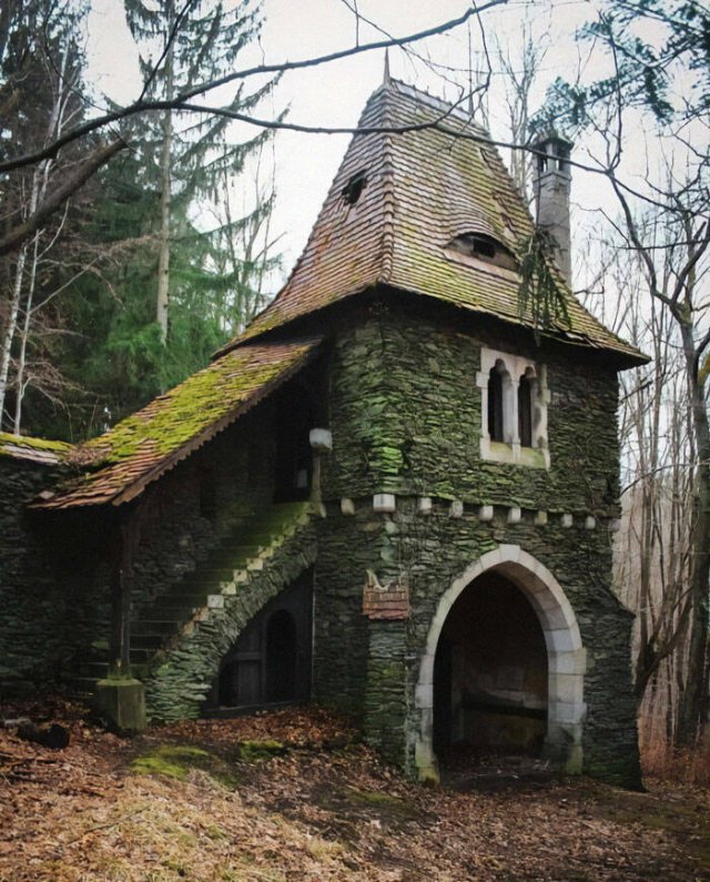 Abandoned Treasures (38 pics)