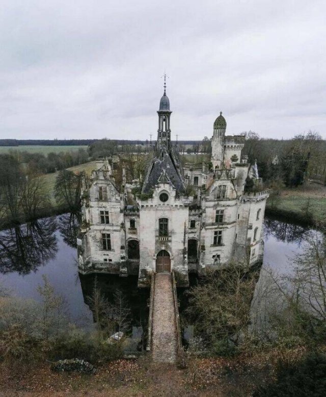 Abandoned Treasures (38 pics)