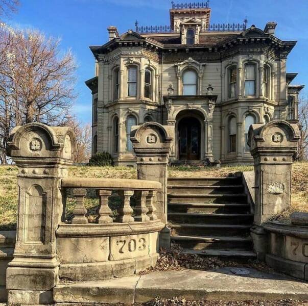 Abandoned Treasures (38 pics)