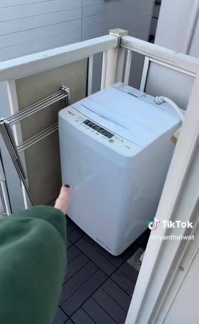 Unforeseen Japanese Customs (22 pics)