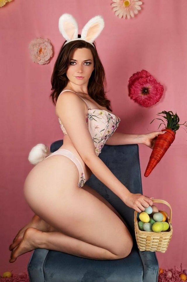 Beautiful Brunettes (46 pics)