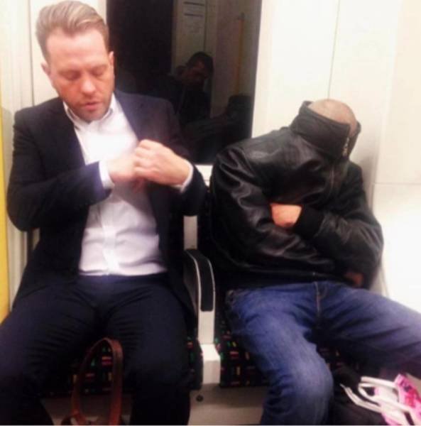 Weird People On Public Transport (31 pics)