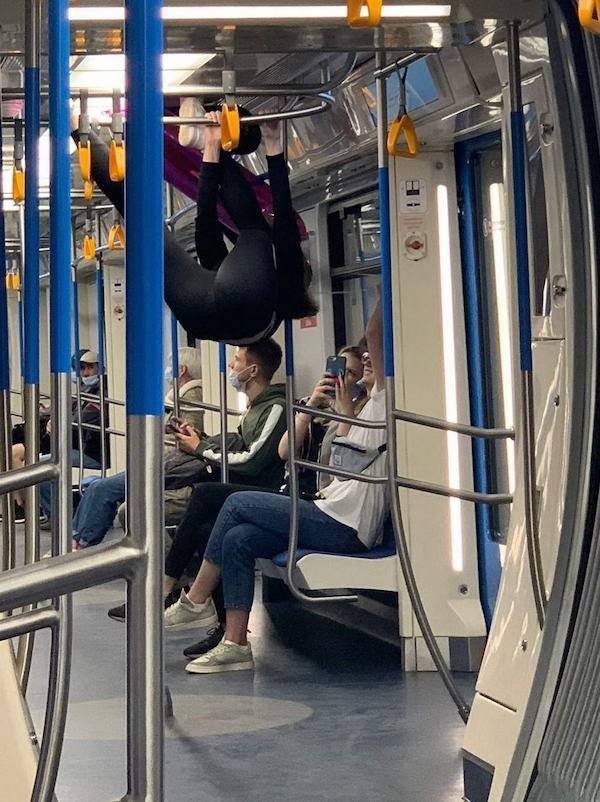 Strange People In The Subway (30 pics)