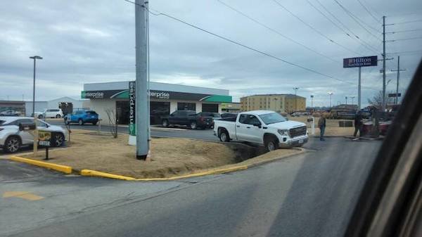 Odd Car Crashes (35 pics)