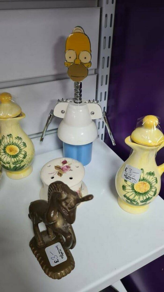Odd Finds In Charity Shops (40 pics)