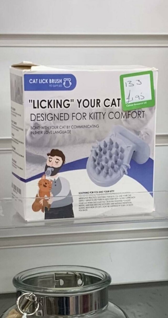 Odd Finds In Charity Shops (40 pics)
