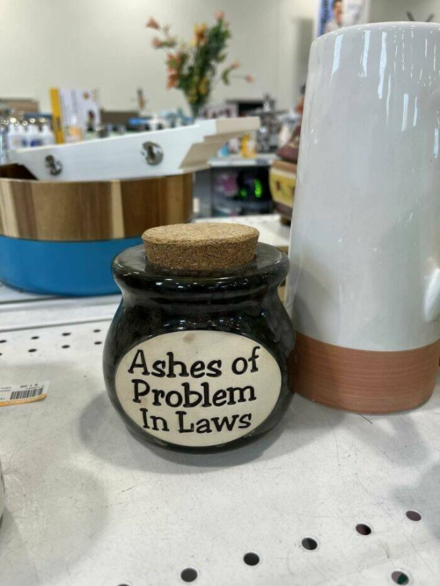 Odd Finds In Charity Shops (40 pics)