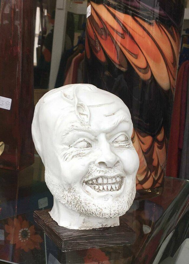 Odd Finds In Charity Shops (40 pics)