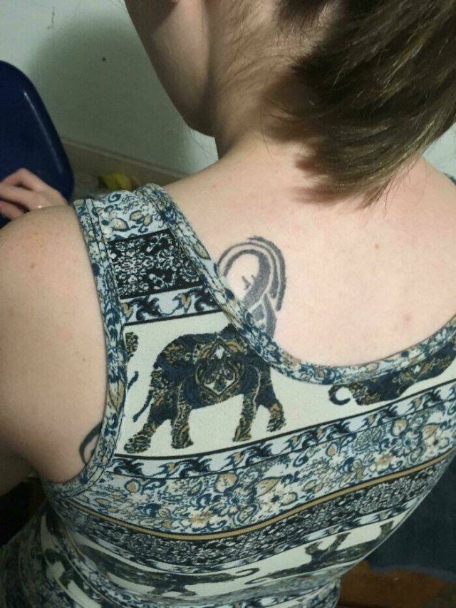 Unexpected Matches With Tattoos (35 pics)